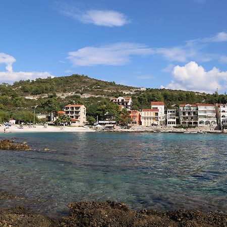 Apartments Dragica Milna  Exteriör bild