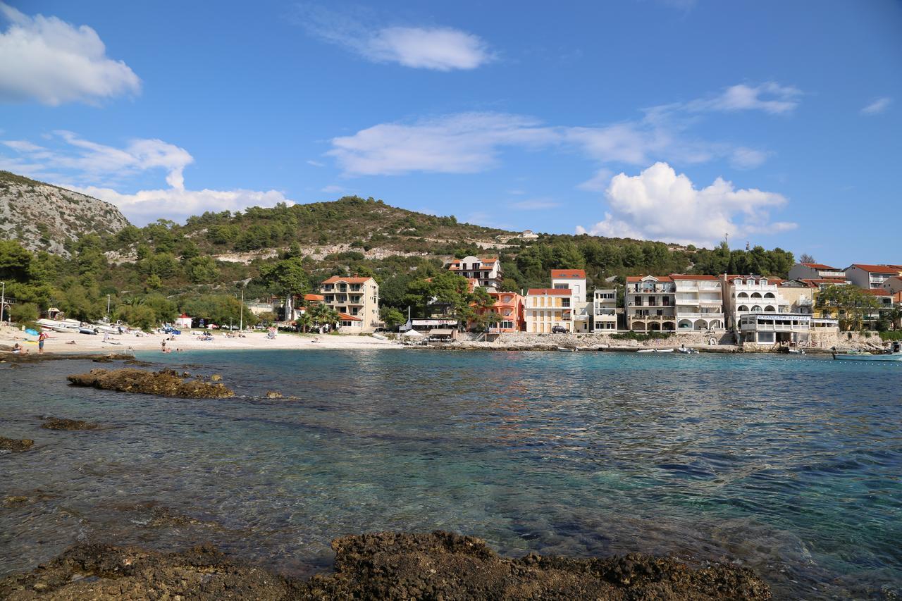 Apartments Dragica Milna  Exteriör bild